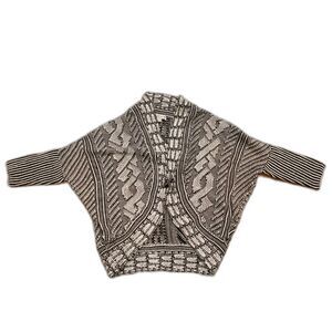 Larry Levine Cardigan Black and White Chunky Knit Size Medium.